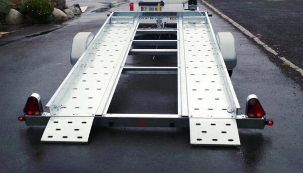 00002222.jpg 1300 kg autotransporter met enkele as