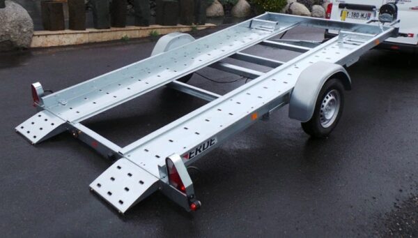 000022222222.jpg 1300 kg autotransporter met enkele as