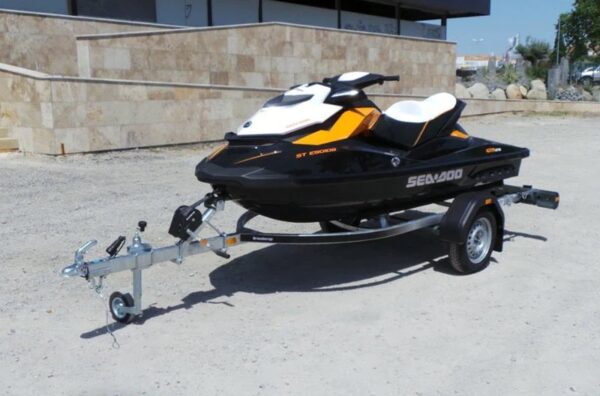 0008.jpg Transporteur van jetski's met grote capaciteit