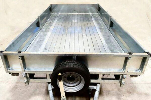 001111.jpg Indespension 2-assige kipperoplegger – GVWR 2700 kg, hydraulisch kantelbaar