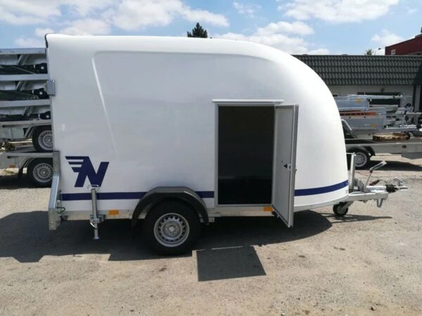 0044.jpg Polyester transportbox uit Niewiadów met zijdeur en laadklep.