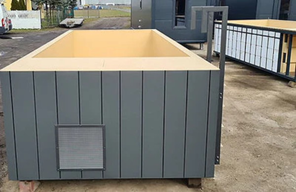3222.png Een zeecontainer omgebouwd tot zwembad – 6,11 m x 2,5 m