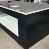 39.png Zwembad van polypropyleen met afmetingen van 6,5 m x 2,5 m en een raam van 4 m breed.