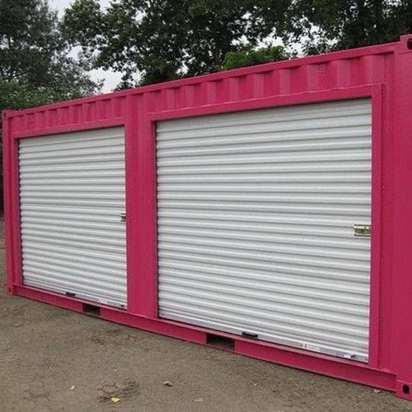 5333.jpg 20-voets container met 2 sectionaaldeuren