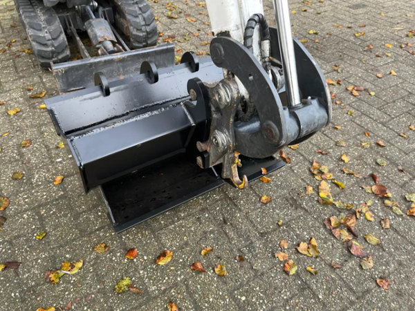 Bobcat-8.png Bobcat E10Z minigraver +/- 1525 draaiuren